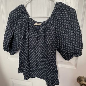 Blue patterned Universal Thread Top